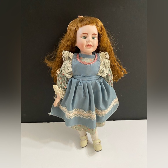 VINTAGE 1992 JC PENNEY GREEN EYES PORCELAIN DOLL - Picture 3 of 14